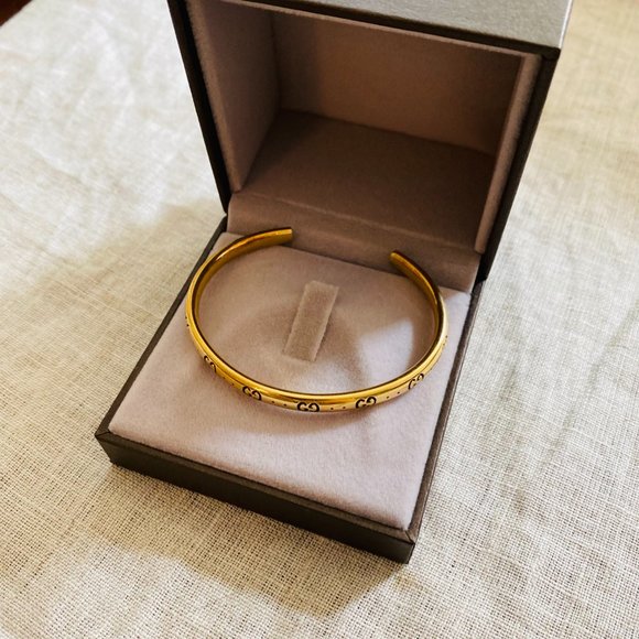 18K Gold Gucci Bracelet / Cuff - Picture 6 of 8